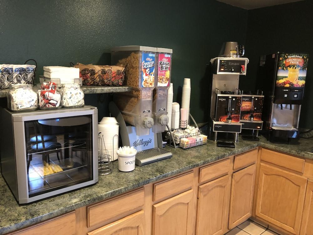 Super 8 By Wyndham Coeur D'Alene Motel Eksteriør billede