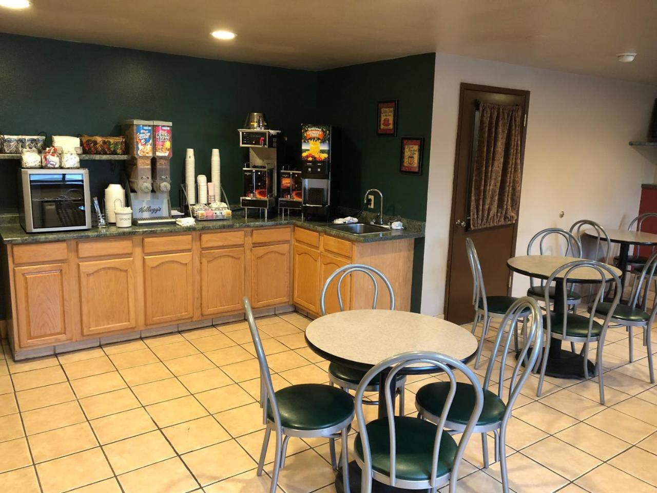 Super 8 By Wyndham Coeur D'Alene Motel Eksteriør billede